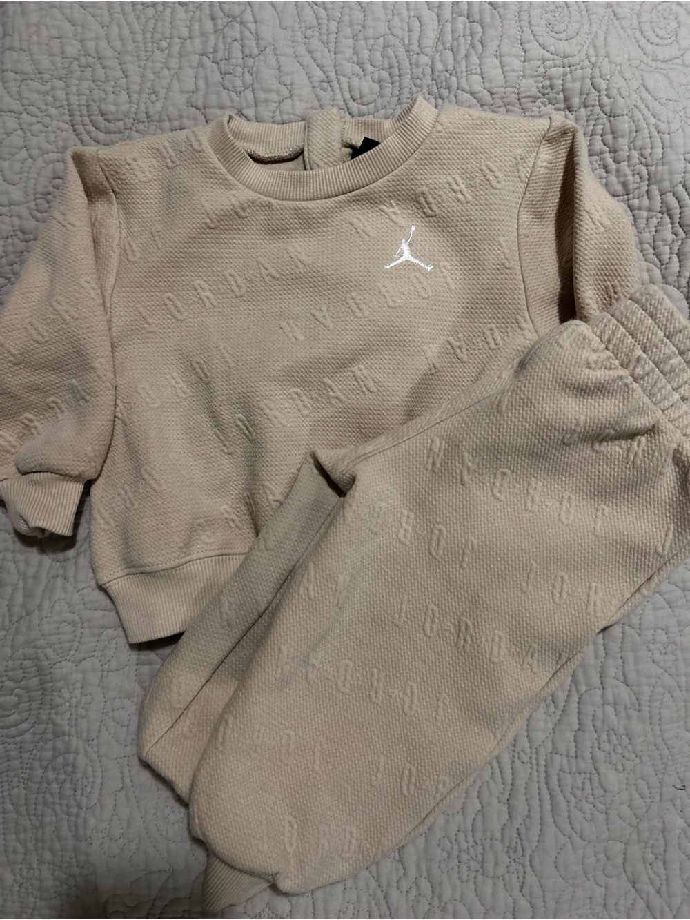 Jordan Baby 18 Months Beige Embossed Logo Sweatshirt Jogger 2 Piece Set